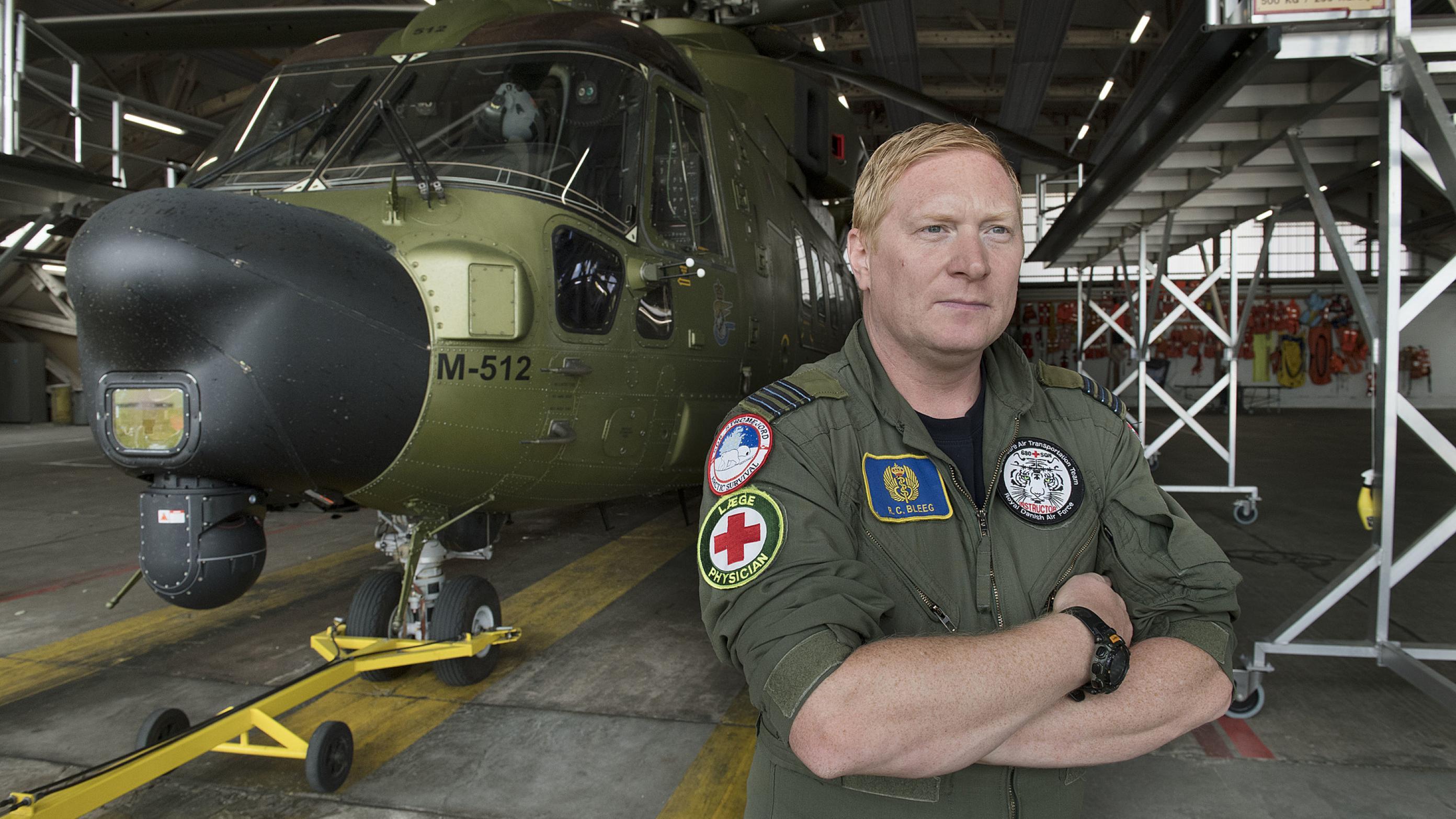 I voldsom snestorm og høj sø gennemførte læge René Christian Bleeg og besætningen fra Flyvevåbnets Redningseskadrille 722, den 26. januar 2014 en vanskelig og farefuld mission over Nordsøen. 