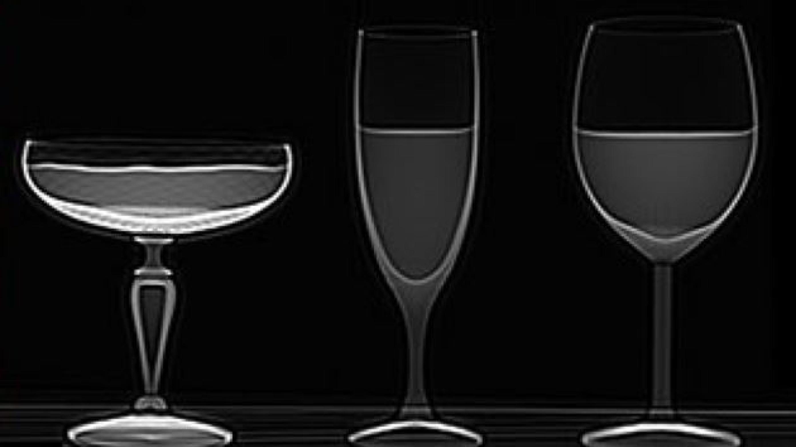 CT af tre forskellige design af champagneglas.