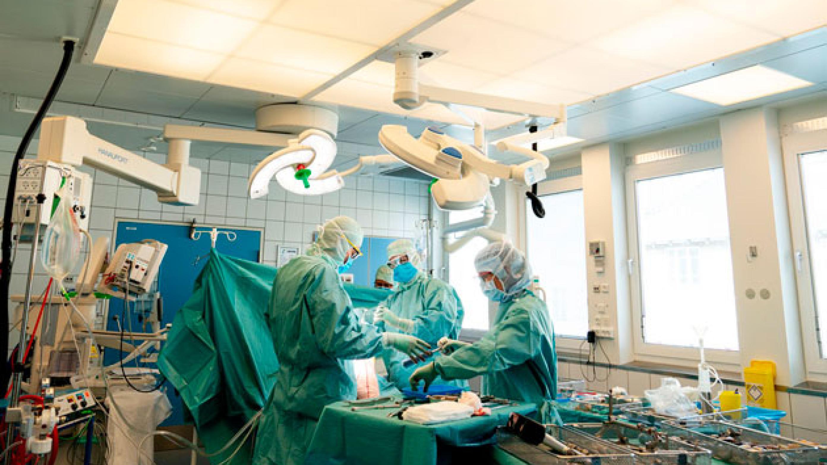 Knæoperation på Regionshospitalet i Silkeborg. Center for planlagt kirurgi. Arkivfoto: Martin Dam Kristensen.